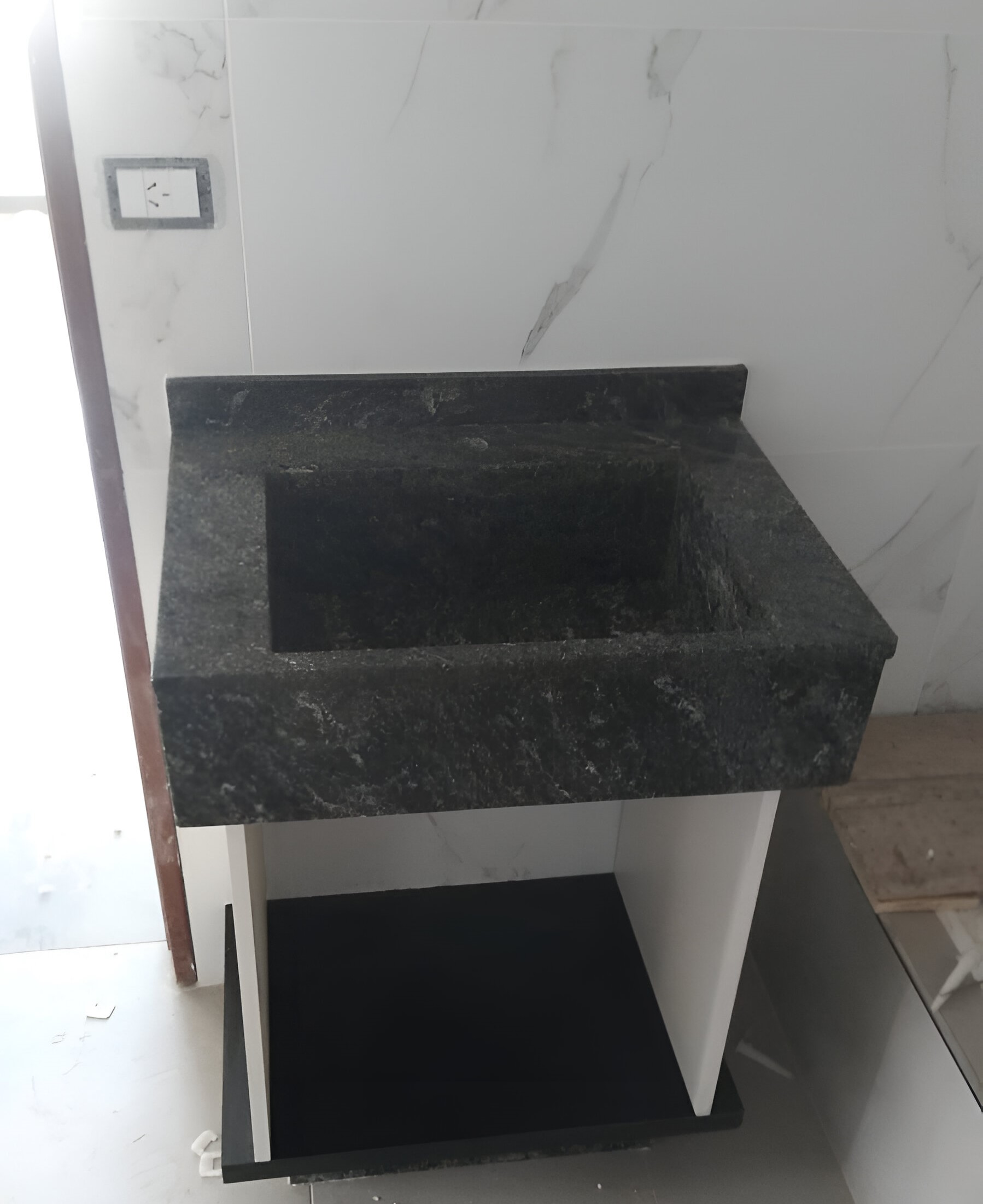 Vanitory moderno con mueble flotante y lavabo de cerámica